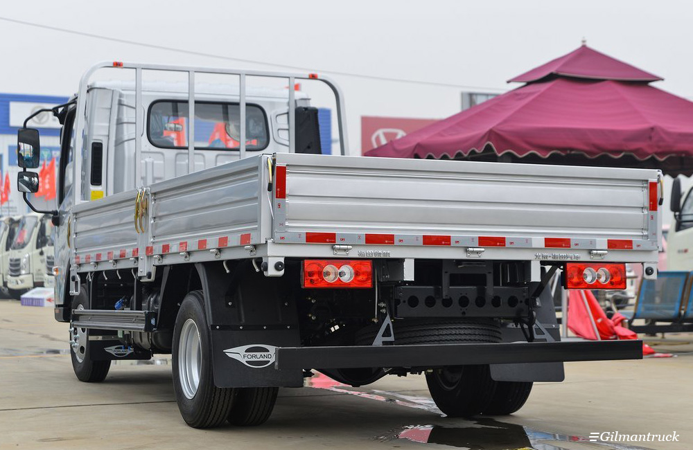 Foton Linghang M5 5tons 150hp 4.2m flatbed light truck