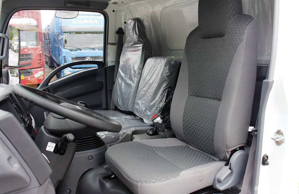 ISUZU ELF 700P 4x2 8-ton 5.2L 189Hp Box Truck