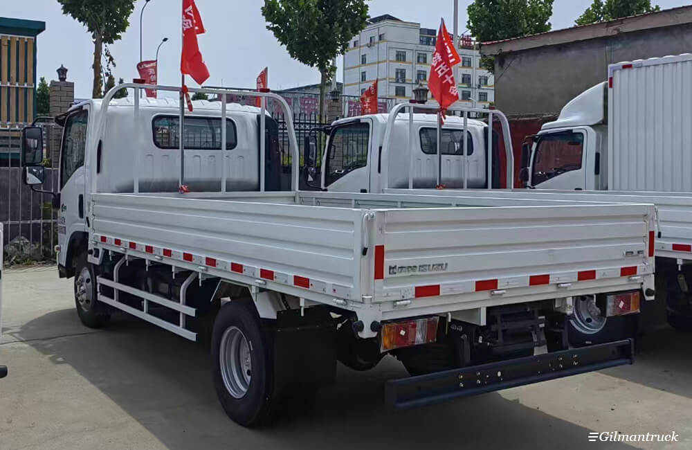 ISUZU ELF KV100 120hp 4x2 4.5T stake truck