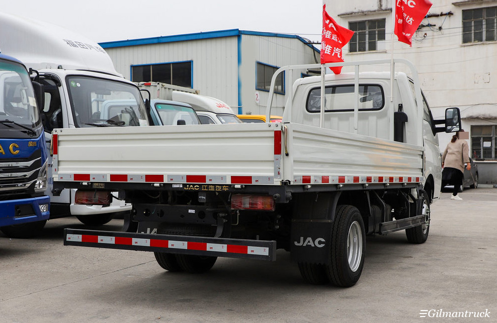 JAC X6 3-4 ton flatbed diesel light truck
