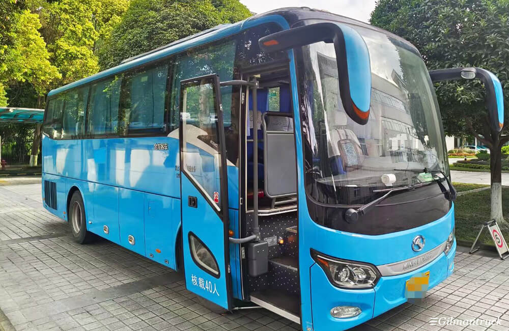 Kinglong XMQ6901 40-seat 9-meter used highway bus