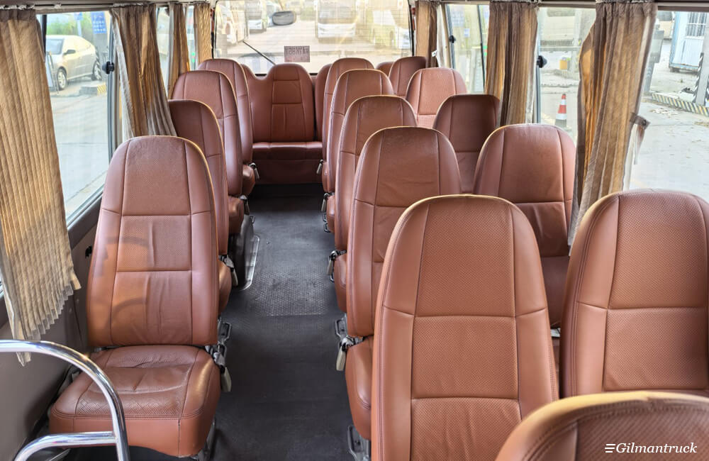 Used Toyota Coaster with 2TR Gasoline Engine Used Toyota Coaster with 2TR Gasoline Engine