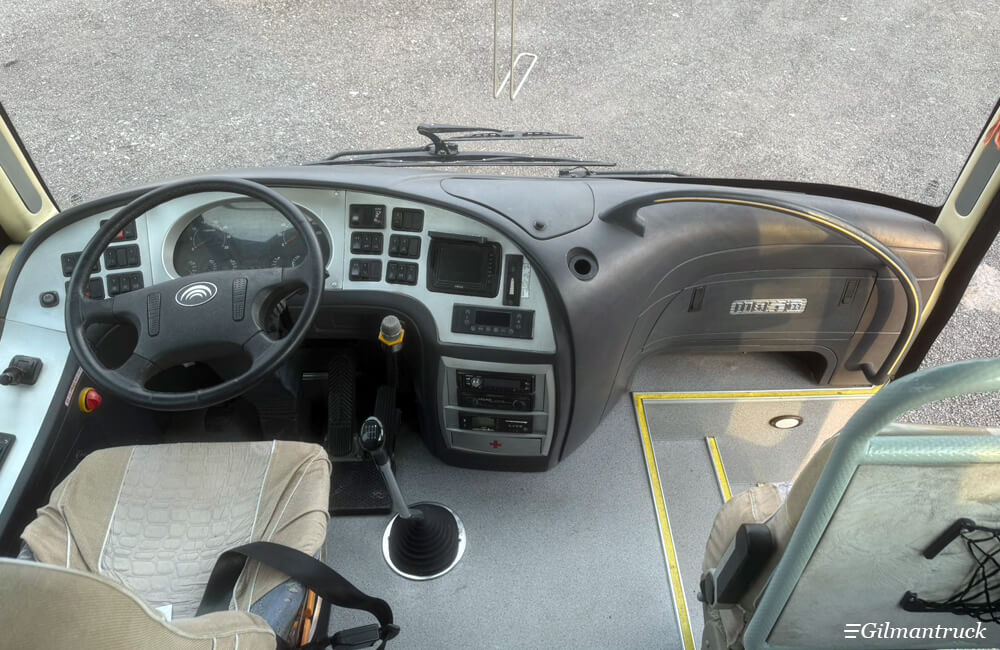 Used Yutong ZK6107 10-meter 54-seat bus for sale Used Yutong ZK6107 10-meter 54-seat bus for sale