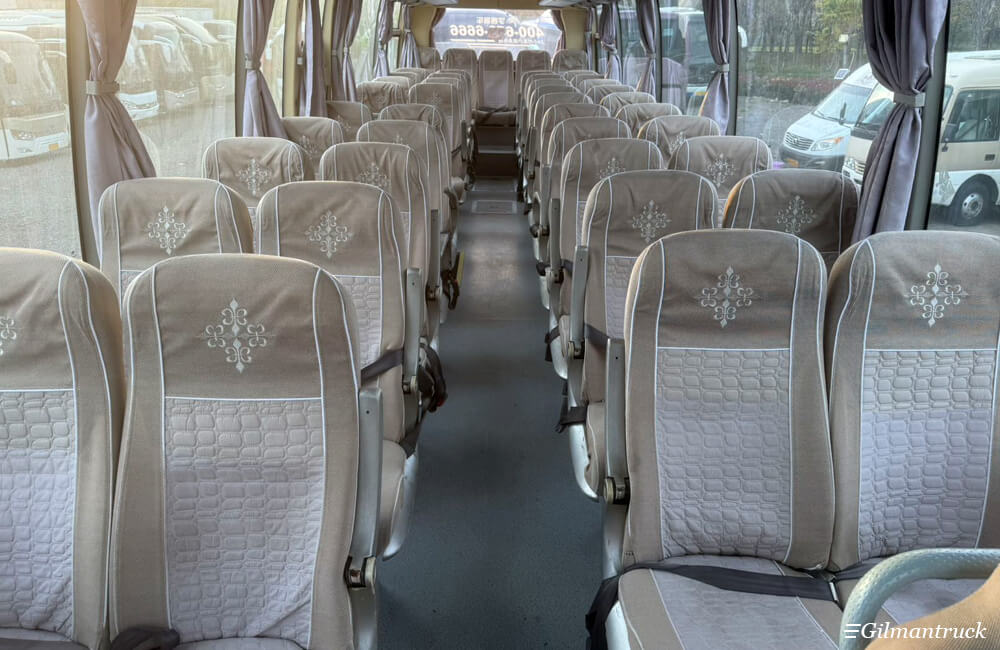Used Yutong ZK6107 10-meter 54-seat bus for sale Used Yutong ZK6107 10-meter 54-seat bus for sale