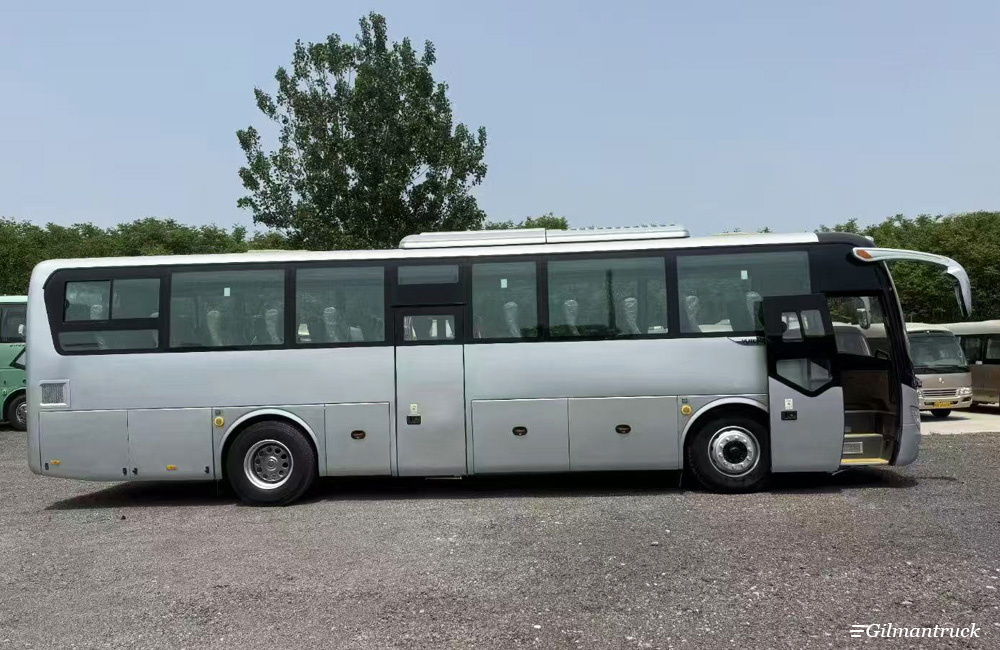 Used Yutong ZK6116 50 Seats Travel Bus