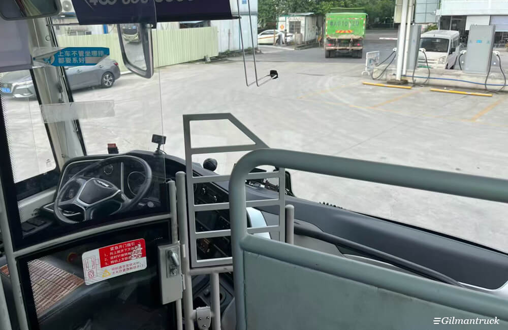 Yutong ZK6117 48 Seats Used Electric Group Coach Yutong ZK6117 48 Seats Used Electric Group Coach
