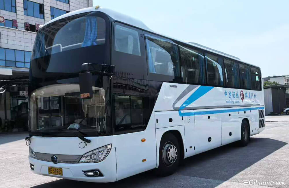 Автобус Yutong ZK6118 с двумя дверями, 54 места