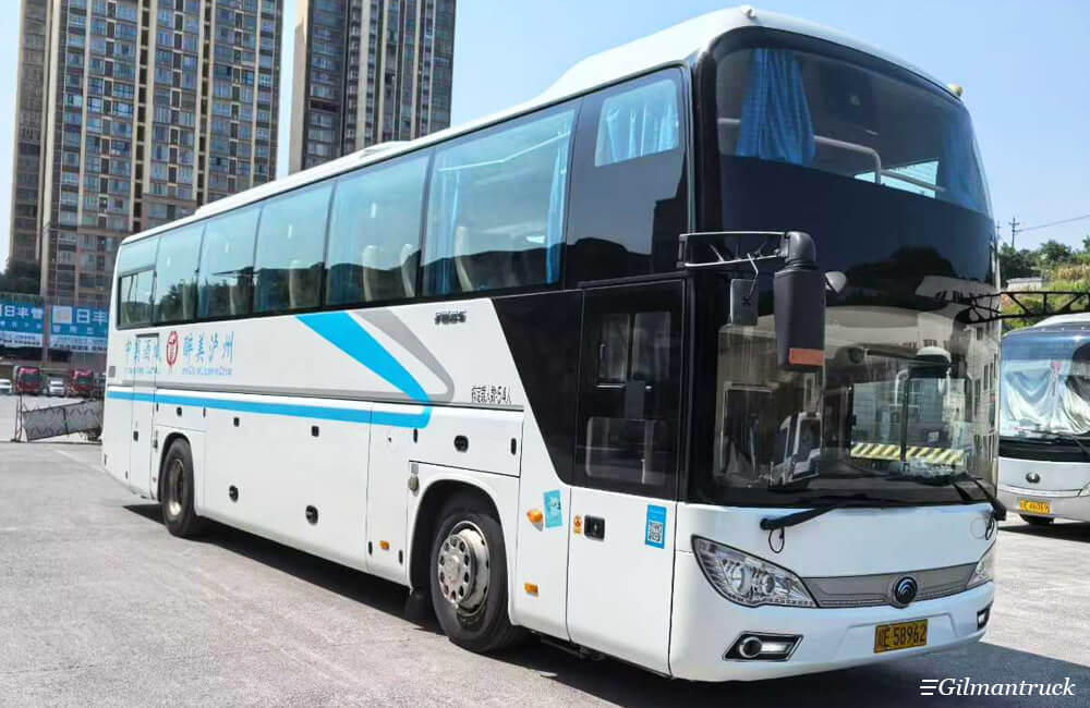 Автобус Yutong ZK6118 с двумя дверями, 54 места Автобус Yutong ZK6118 с двумя дверями, 54 места