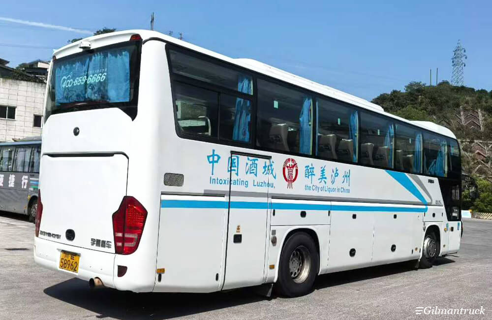 Автобус Yutong ZK6118 с двумя дверями, 54 места Автобус Yutong ZK6118 с двумя дверями, 54 места