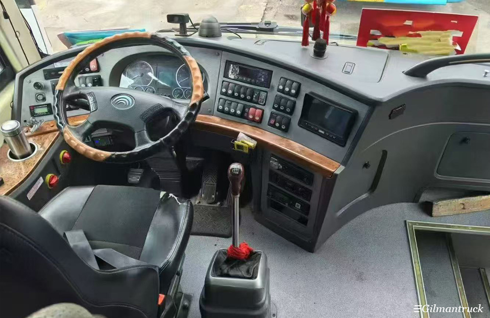 Туристический автобус Yutong ZK6119 длиной 11 метров на 39 мест