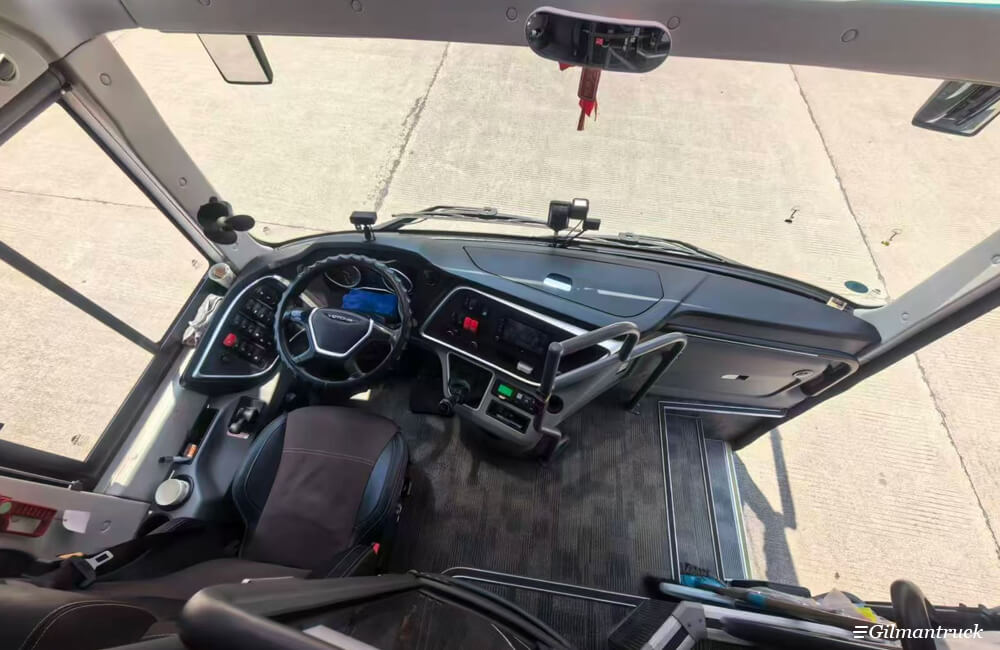 Uses Yutong Bus ZK6120 Tourist Coach