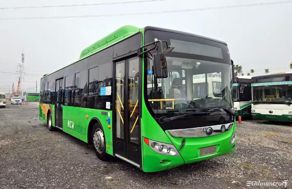 Продаётся городской автобус Yutong ZK6120 длиной 12 метров, работающий на природном газе.