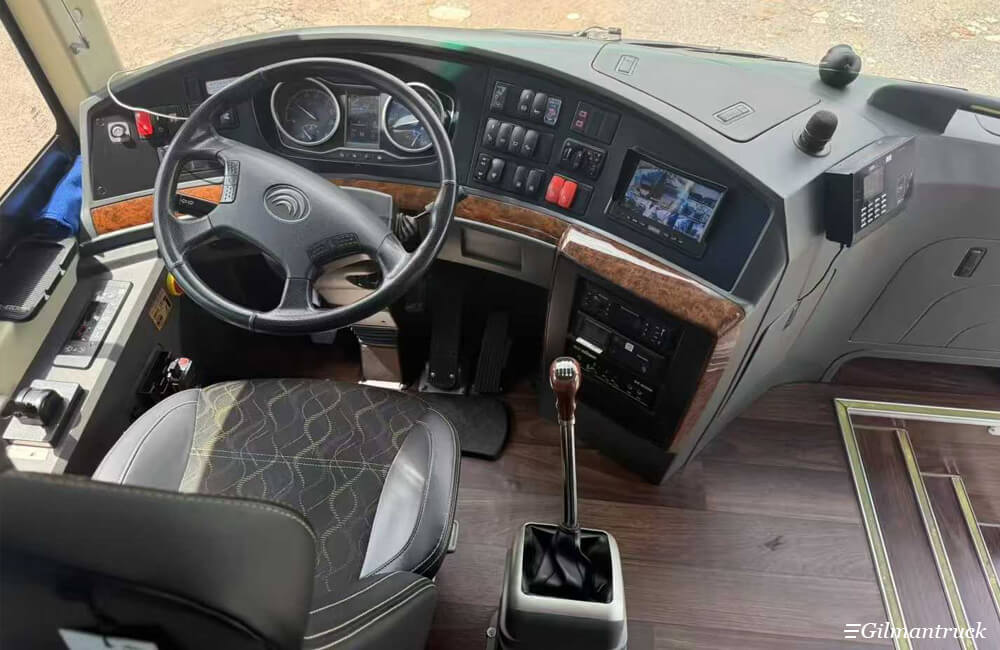 Used Yutong ZK6125 56 Seats 12 Meters Tourist Bus for Sale Used Yutong ZK6125 56 Seats 12 Meters Tourist Bus for Sale